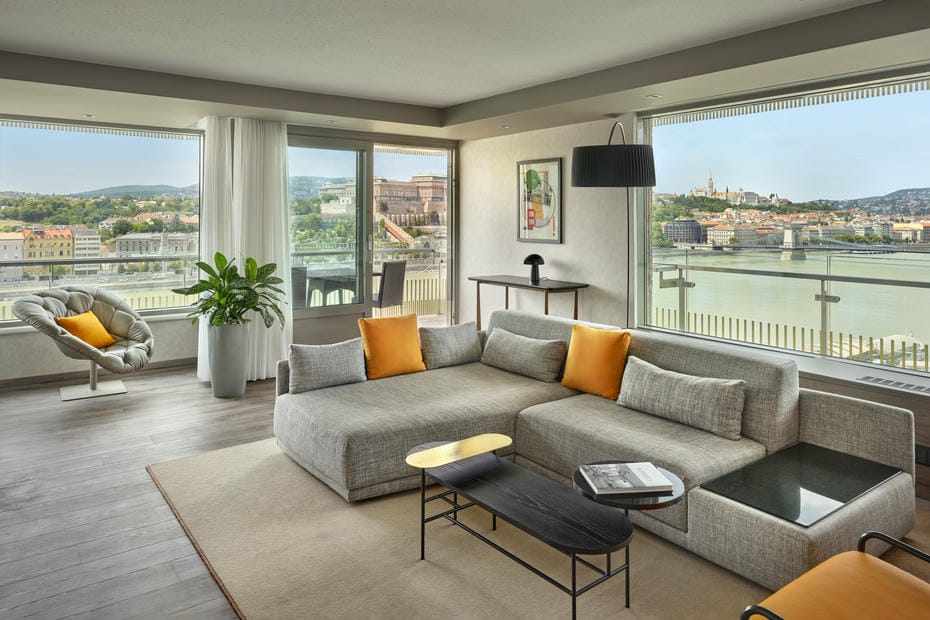 布达佩斯万豪酒店：多瑙河畔的梦幻之境，开启非凡之旅”