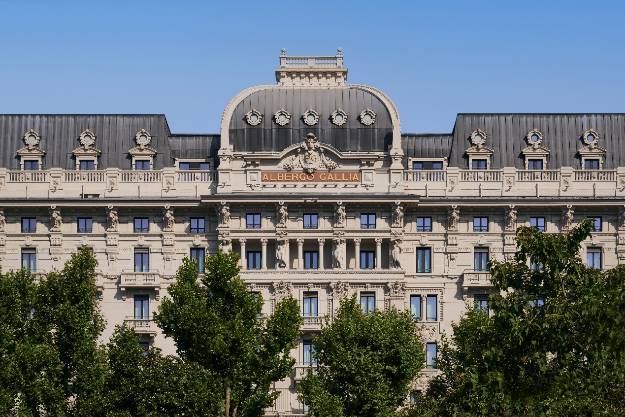 A building with many windows
Description automatically generated
